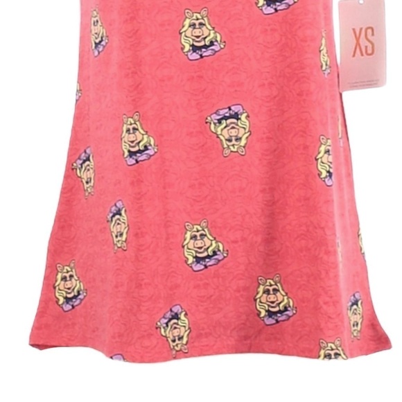 🌺 LuLaRoe Perfect Tee Disney Miss Piggy Scoop Neck Short Sleeve Top Size XS NWT - Picture 6 of 12